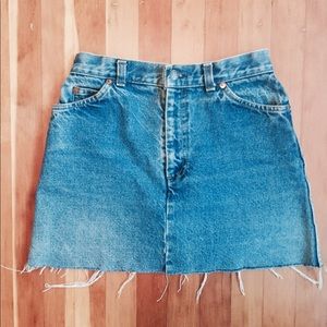 Levis denim mini skirt size small